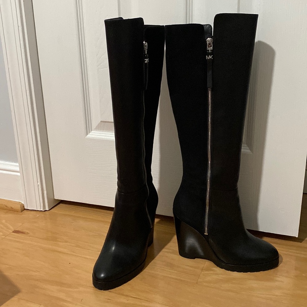 MICHAEL KORS BLACK LEATHER AND SUEDE WEDGE KNEE HIGH BOOTS